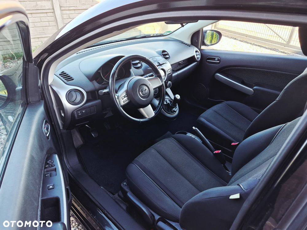 Mazda 2 - 6