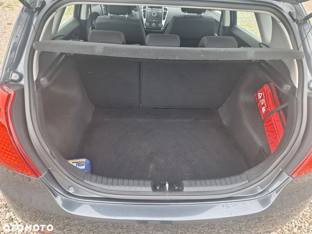 Kia Ceed 1.4 CVVT Spirit - 33