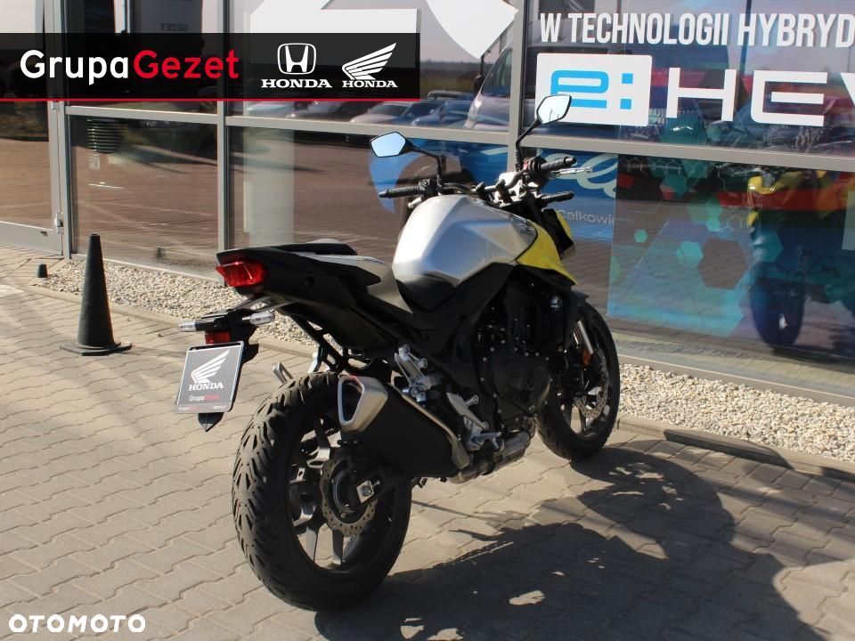 Honda CB - 8