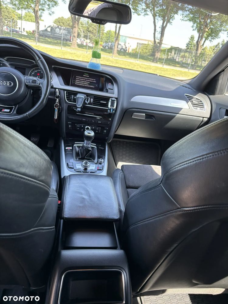 Audi A4 Avant 2.0 TDI - 16