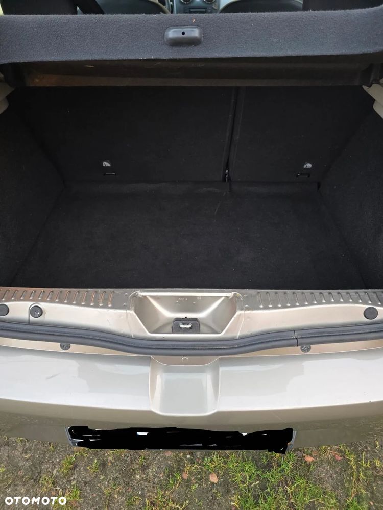 Dacia Sandero - 9