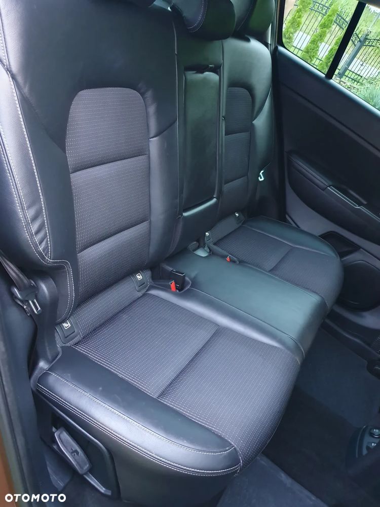 Kia Sportage 2.0 CRDI 4WD Automatik Vision - 25