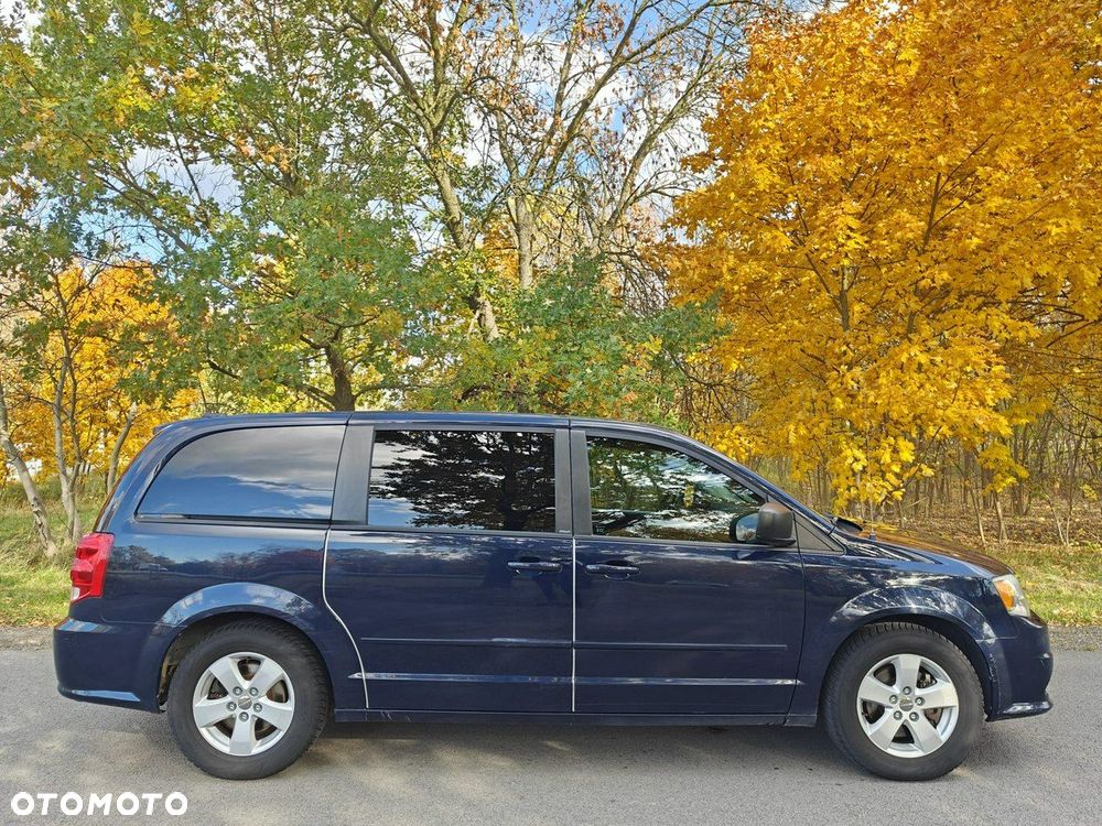 Dodge Grand Caravan - 8