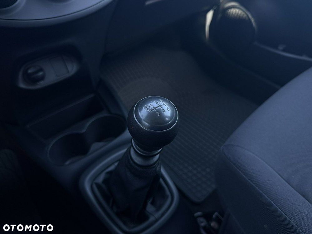 Toyota Yaris 1.5 Active - 22