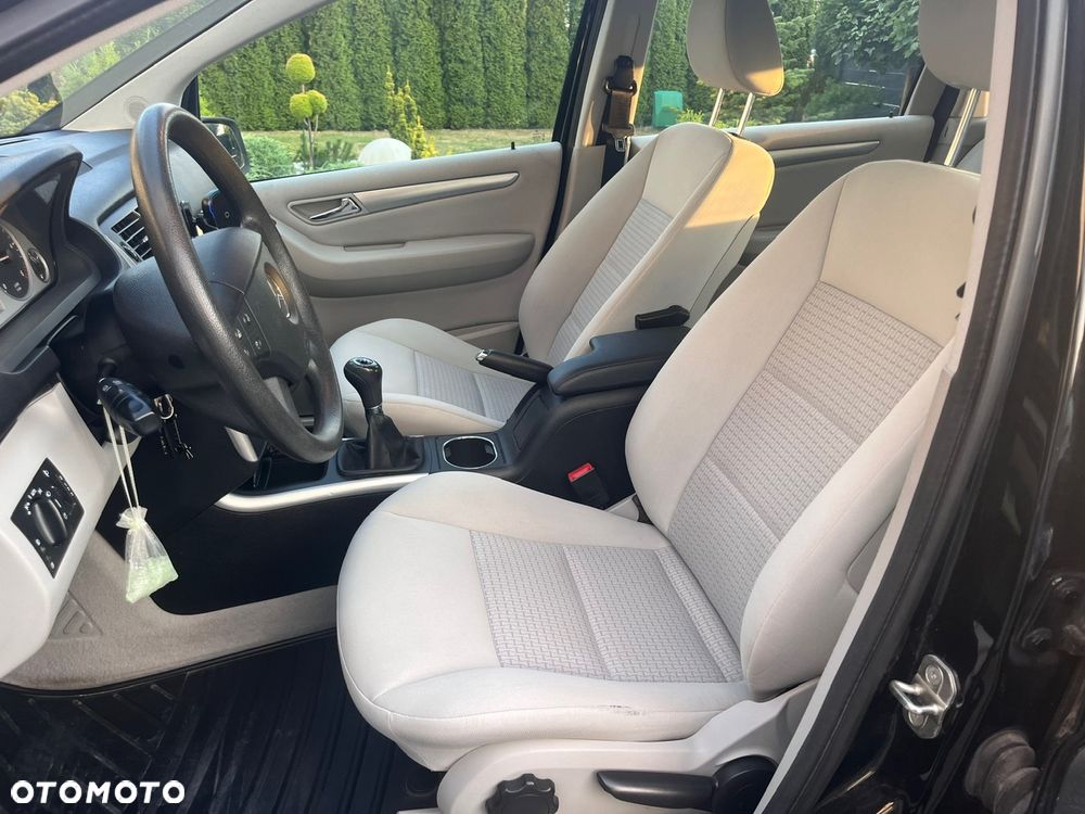 Mercedes-Benz Klasa B 180 CDI DPF Special Edition - 15