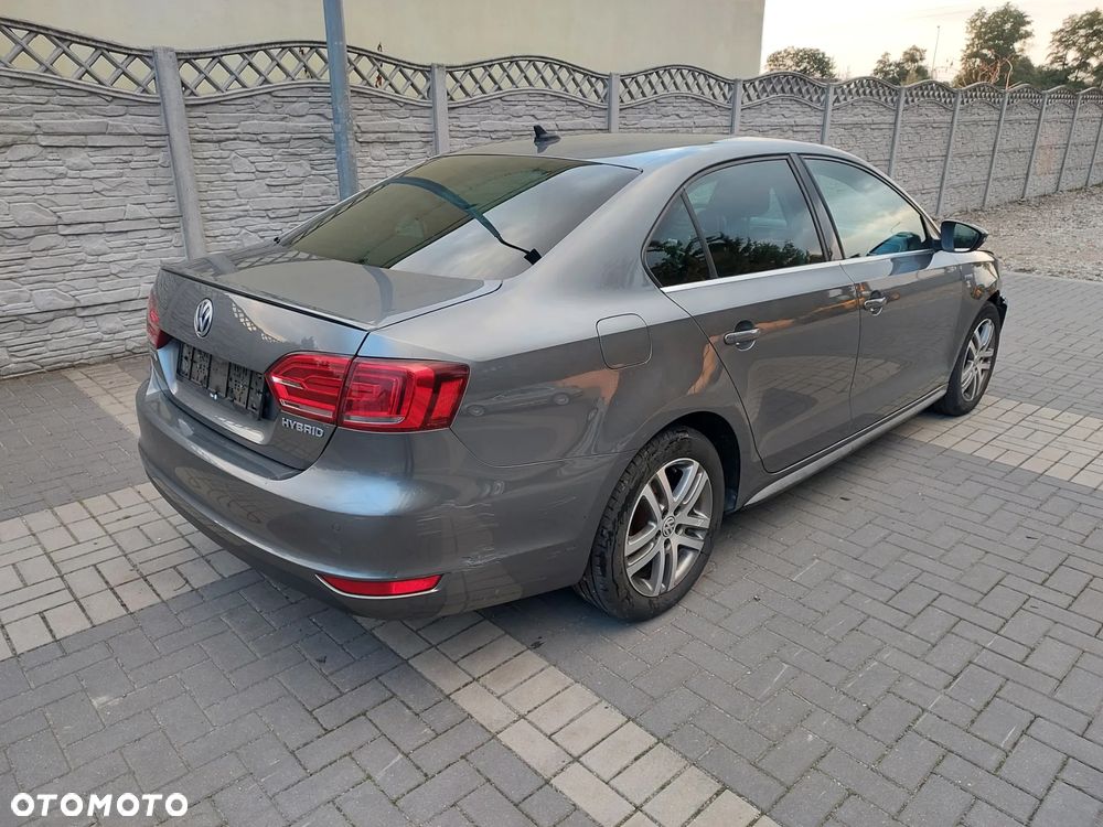 Volkswagen Jetta 1.4 Hybrid DSG Comfortline - 13