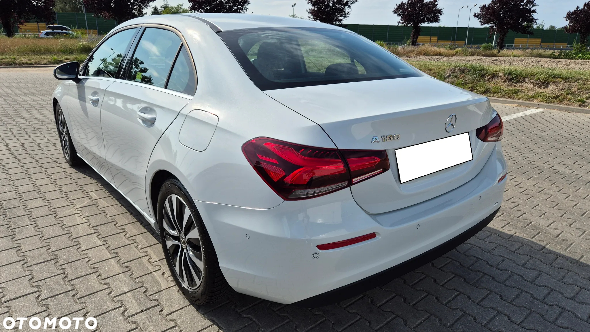 Mercedes-Benz Klasa A 180 Style 7G-DCT - 3
