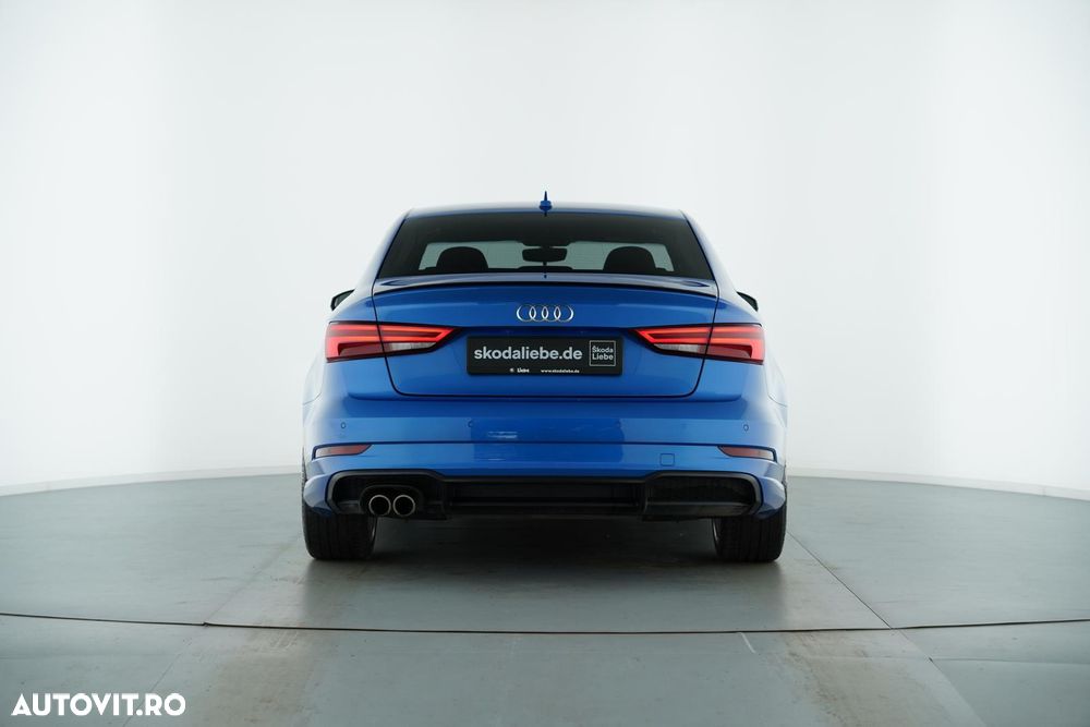 Audi A3 2.0 TDI S tronic S line Sportpaket - 17