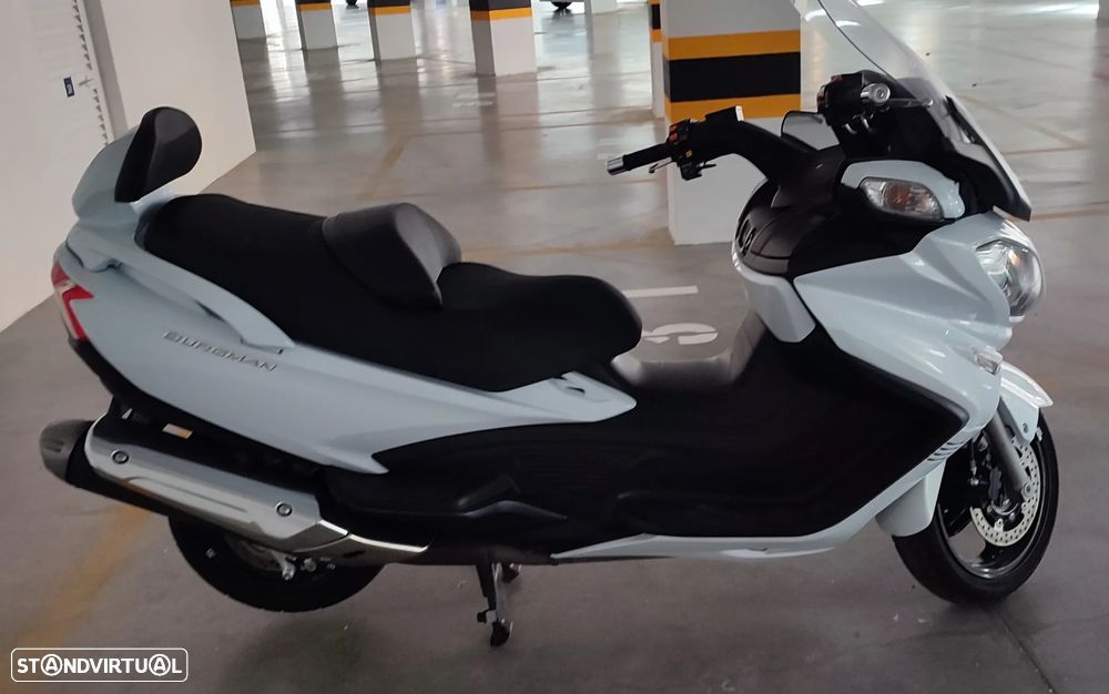 Suzuki Burgman EXECUTIVE - 3