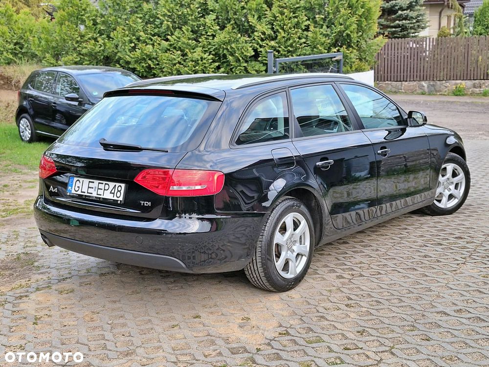 Audi A4 Avant 2.0 TDI DPF Ambiente - 6