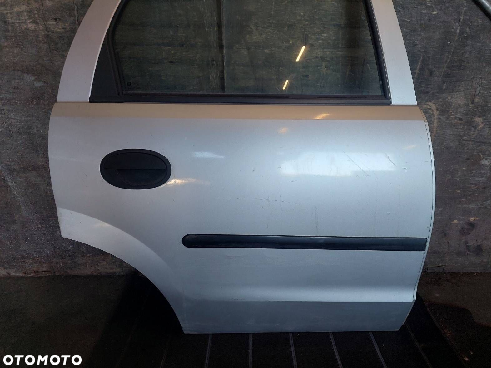 DRZWI KOMPLETNE PRAWY TYŁ OPEL CORSA C 5D Z157 - 2