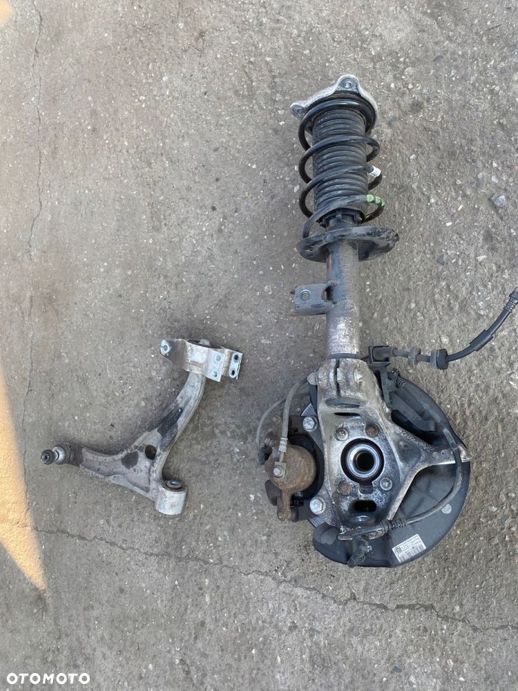 MERCEDES 177 zawieszenie prawe kompletne zwrotnica macperson wahacz - 2