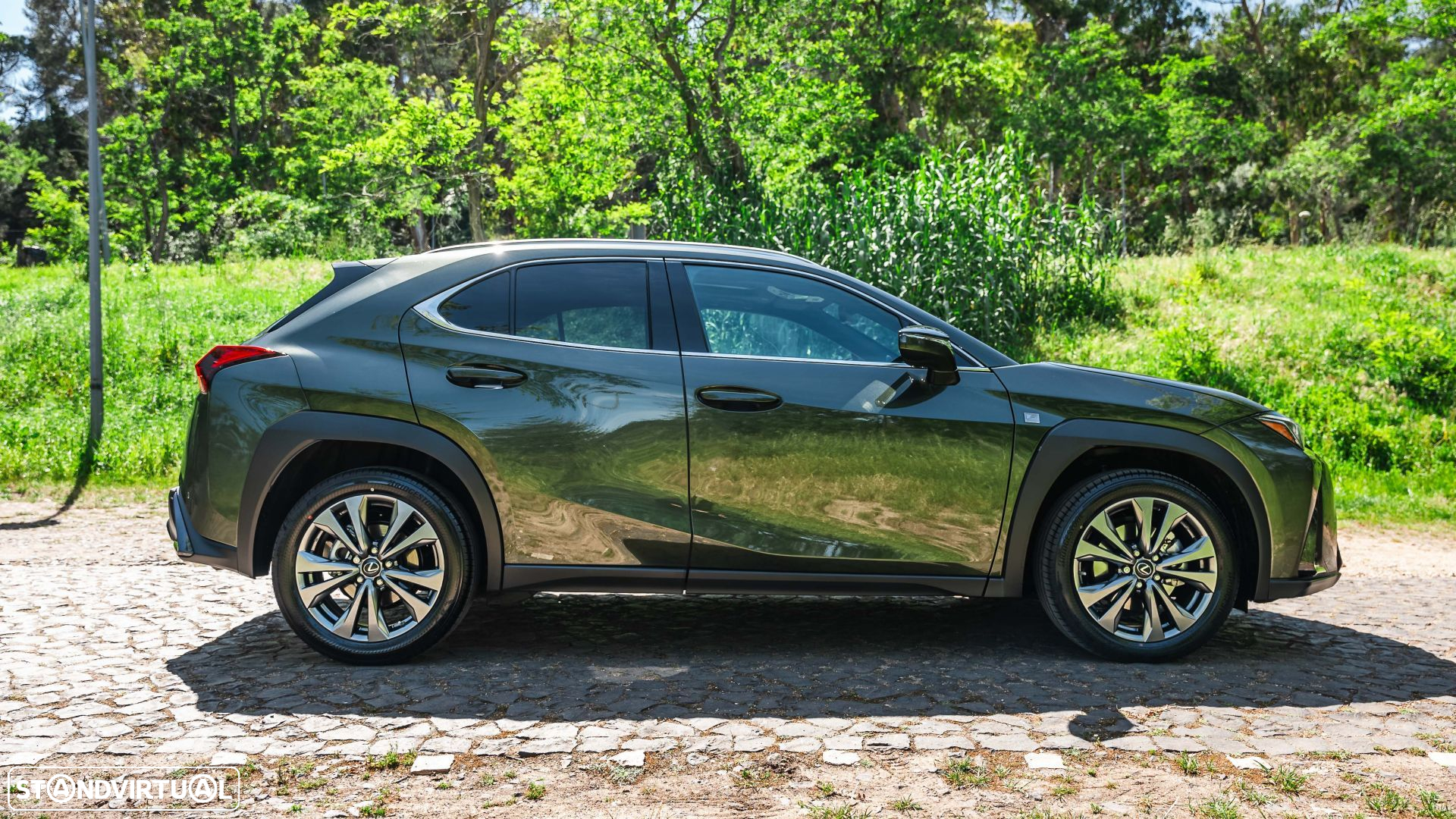 Lexus UX 250h Sport (Ecrã 12.3) - 4