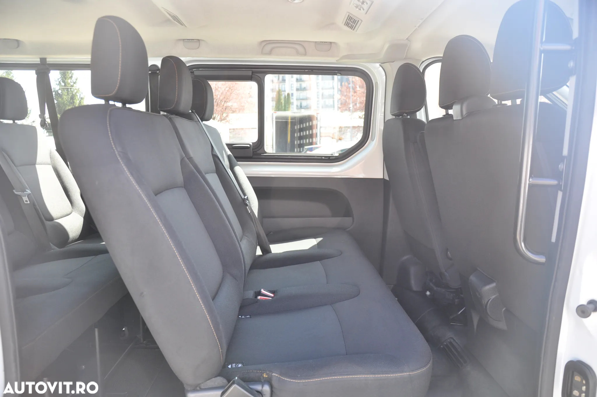 Renault Trafic L2H1 9 Locuri - 11