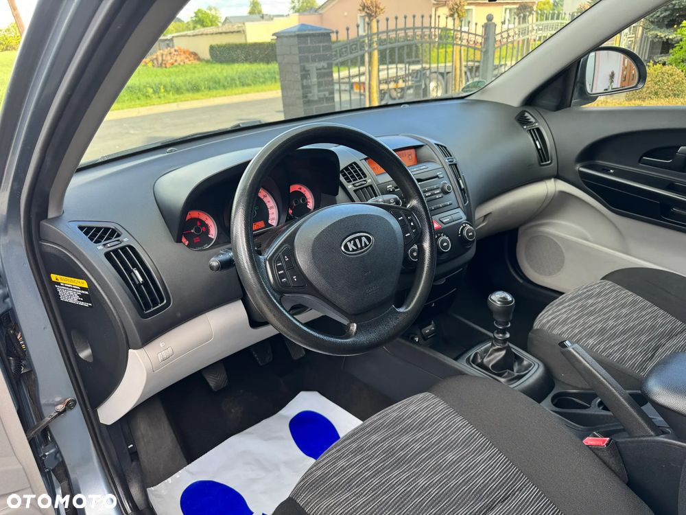 Kia Ceed 1.4 Comfort - 13