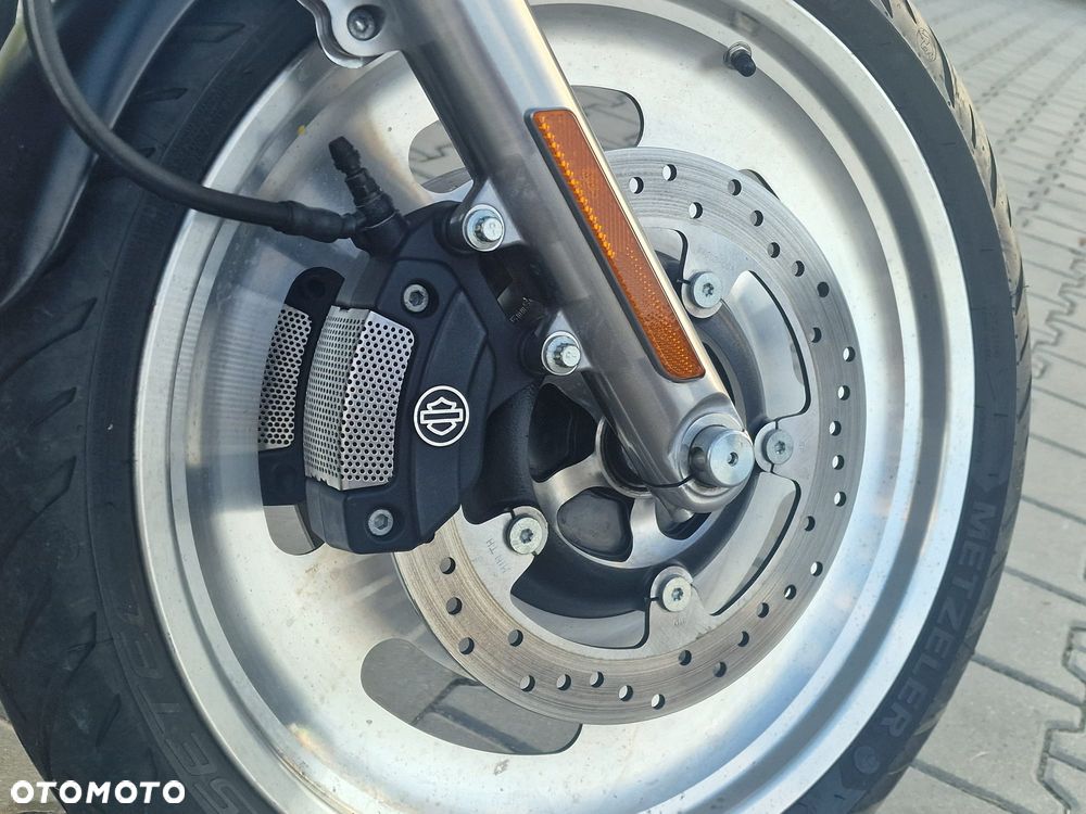 Harley-Davidson V-Rod Street Rod - 10