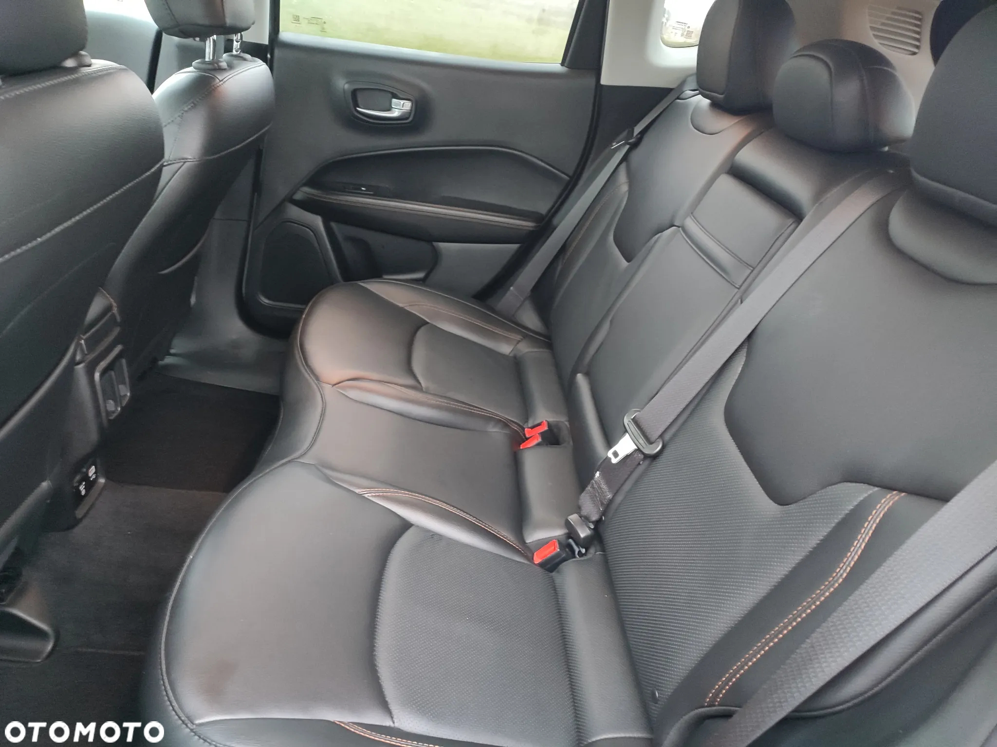 Jeep Compass - 8