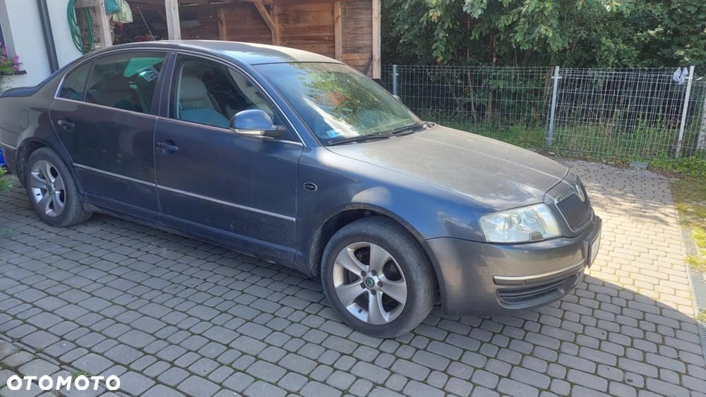 Skoda Superb 2.0 TDI DPF L&K - 1