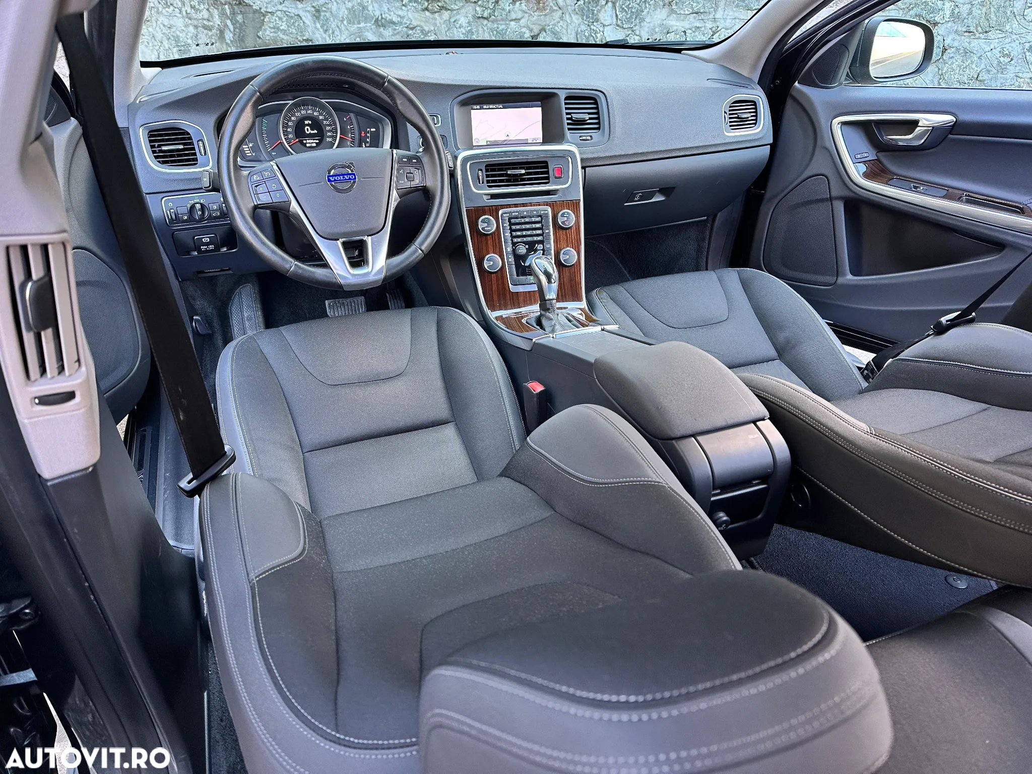 Volvo V60 D2 Geartronic Powershift Momentum - 12