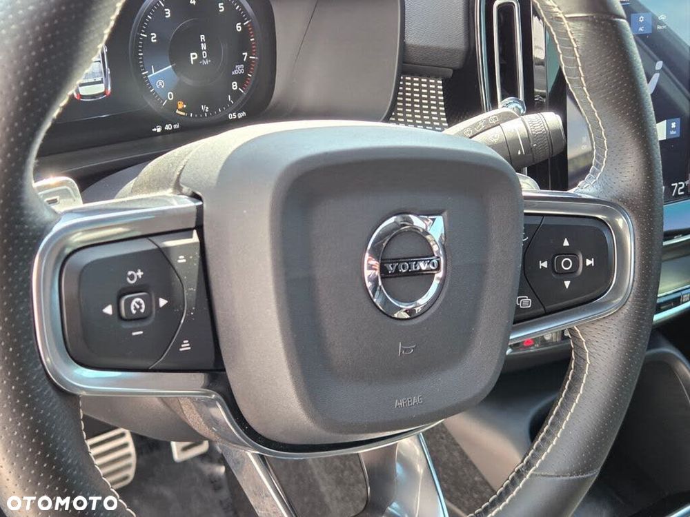 Volvo XC 40 B5 B AWD Geartronic RDesign - 9