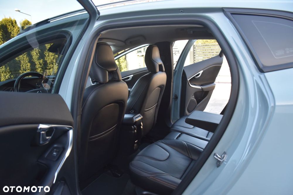 Volvo V40 Cross Country D2 Drive-E Summum - 19