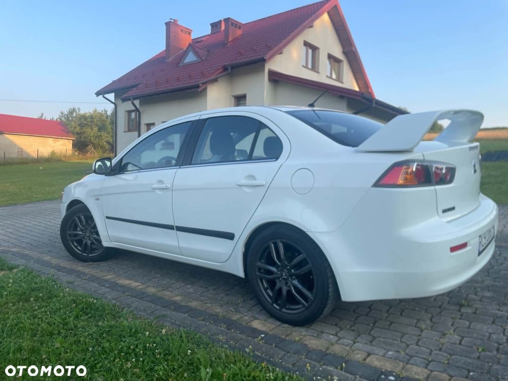 Mitsubishi Lancer 1.6 Invite - 12