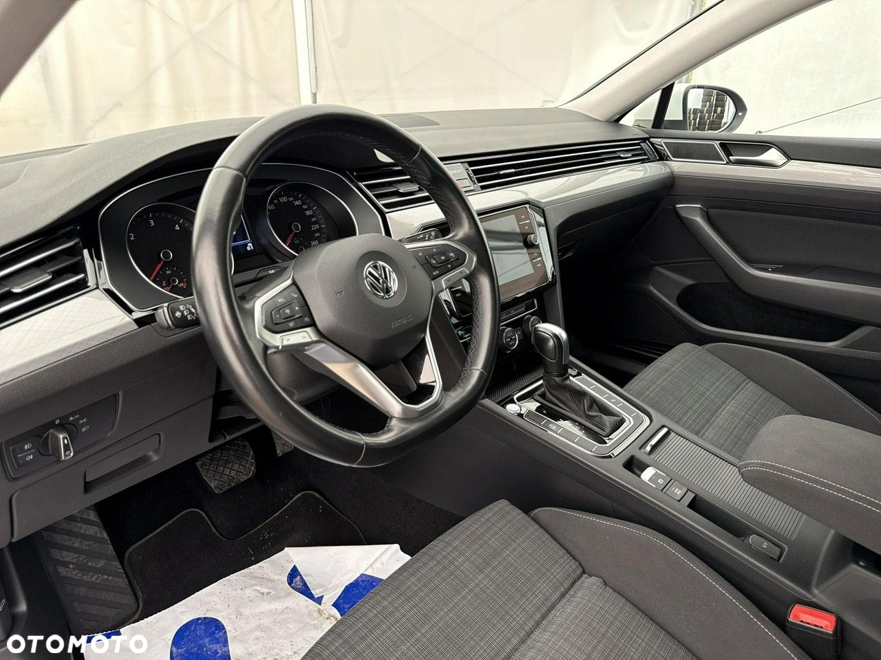Volkswagen Passat - 13