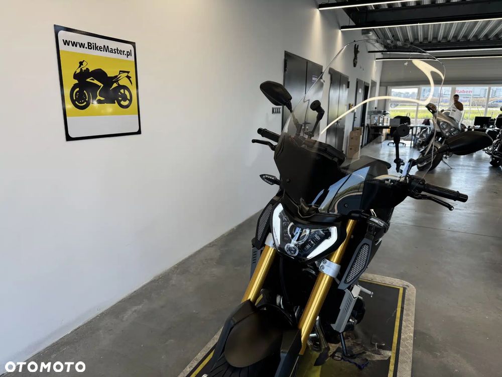 Yamaha MT - 32