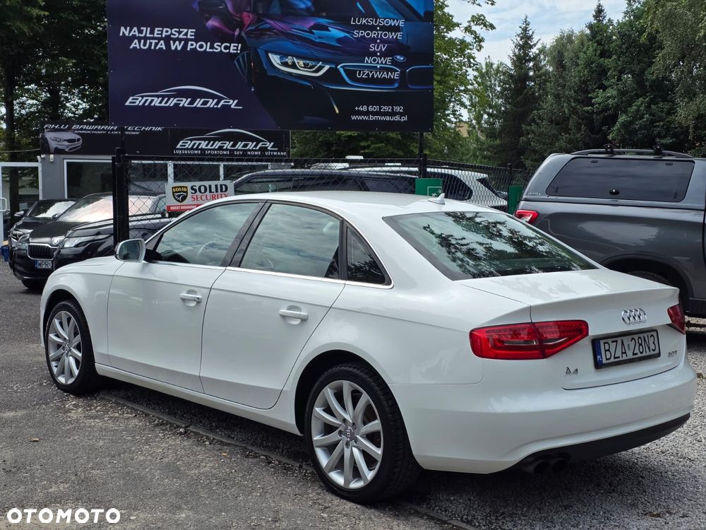 Audi A4 Limousine - 4