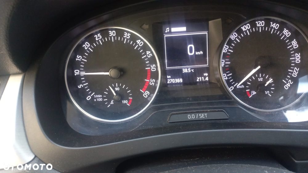Skoda RAPID 1.4 TDI DPF Ambition DSG - 6
