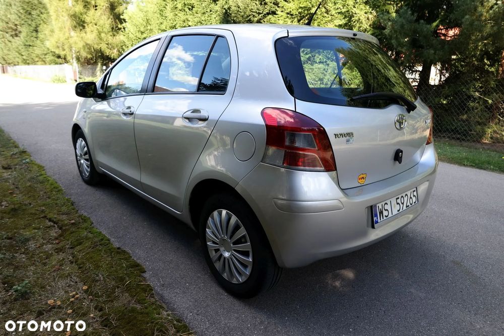 Toyota Yaris 1.33 Luna - 4