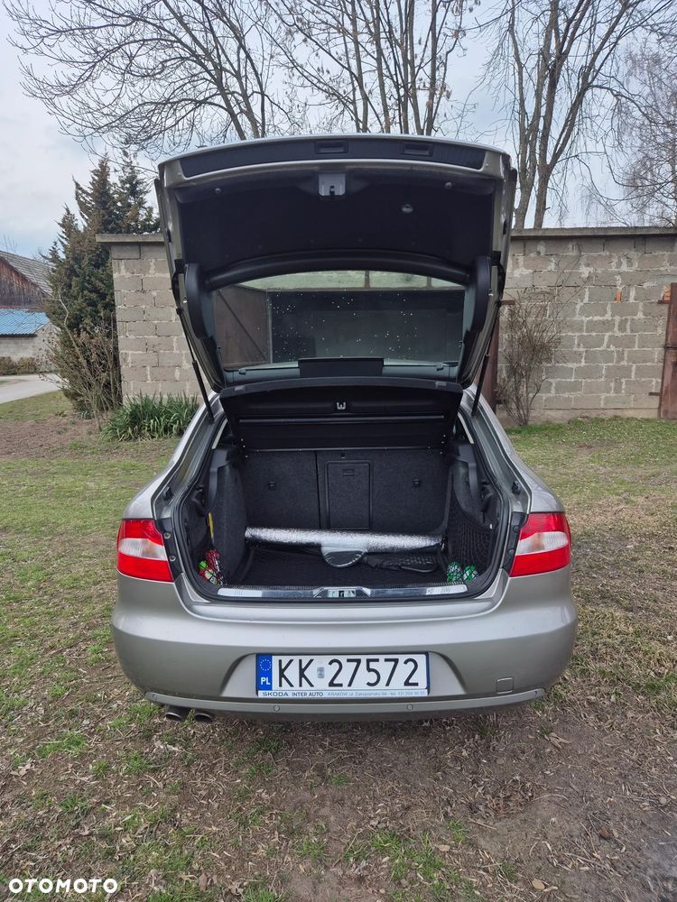 Skoda Superb 2.0 TDI 4x4 Platinum - 9