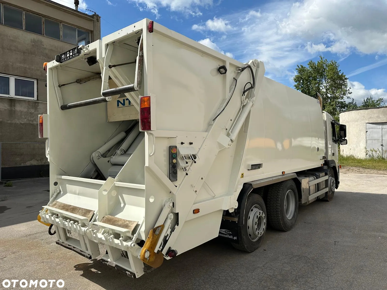Volvo FM9 śmieciarka do segregacji NTM 20m3 EURO 5 - 9