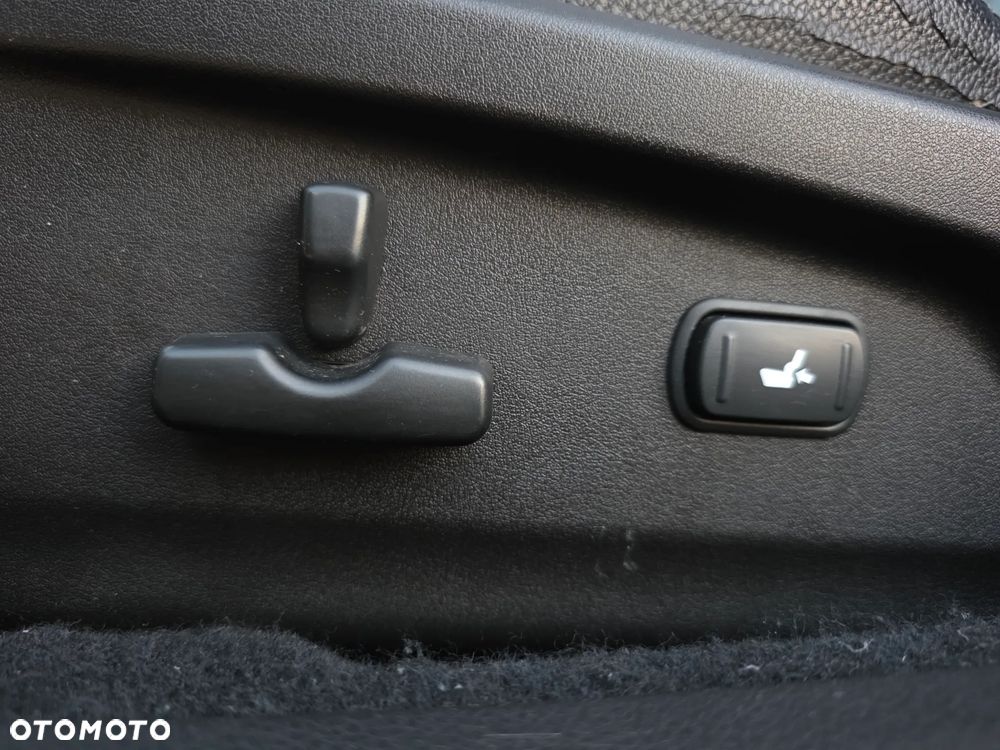 Subaru Outback - 33