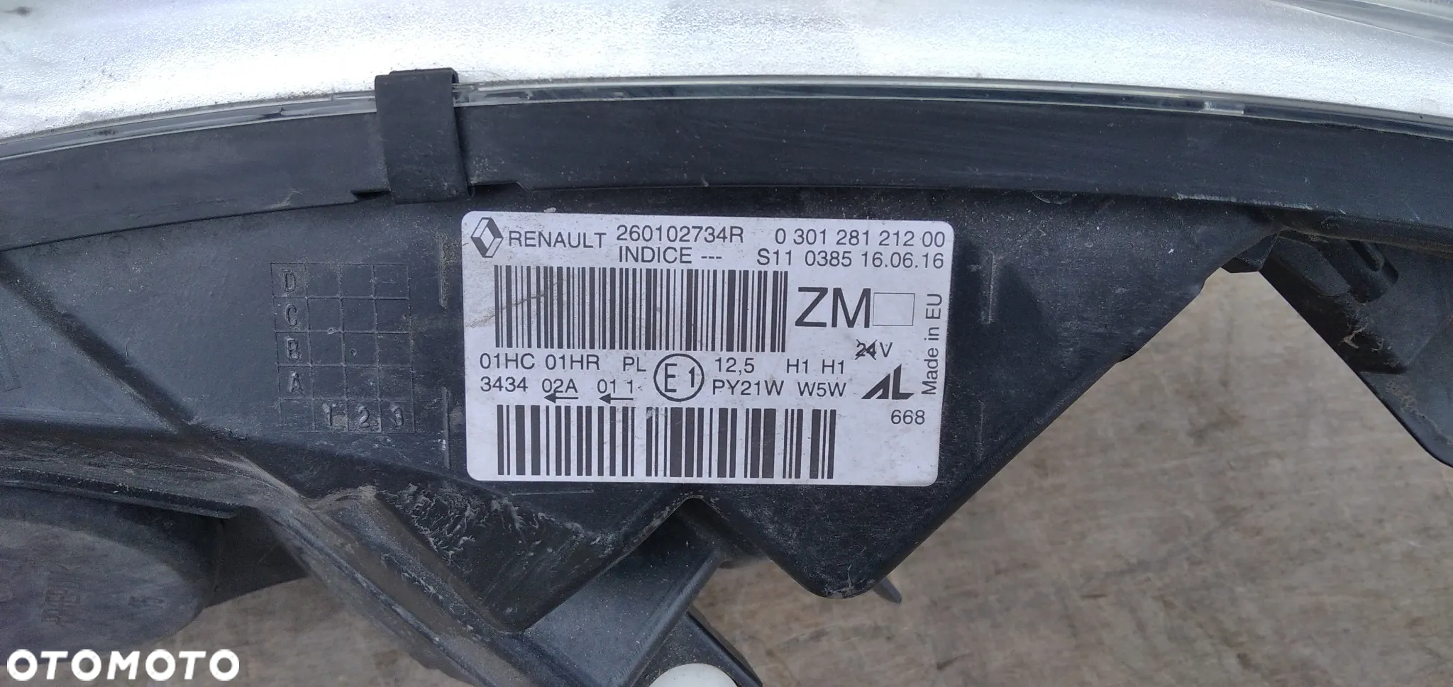 RENAULT CAPTUR LAMPA PRAWA - 6