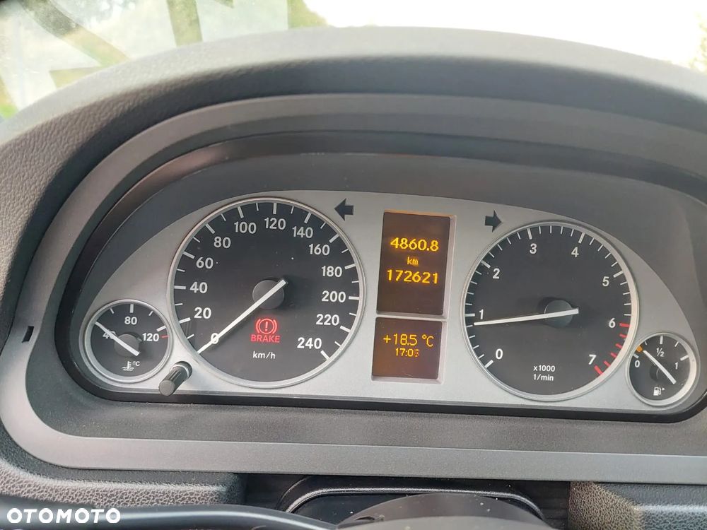 Mercedes-Benz Klasa B 160 BlueEffICIENCY - 13