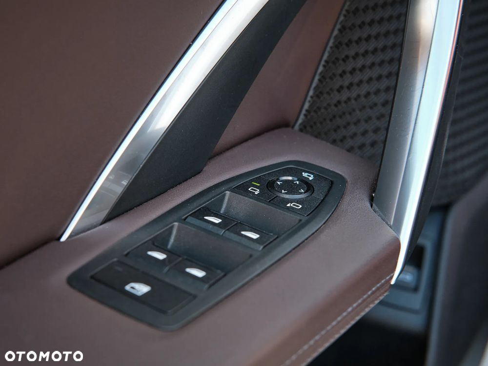 BMW X1 xDrive25i Sport Line sport - 18