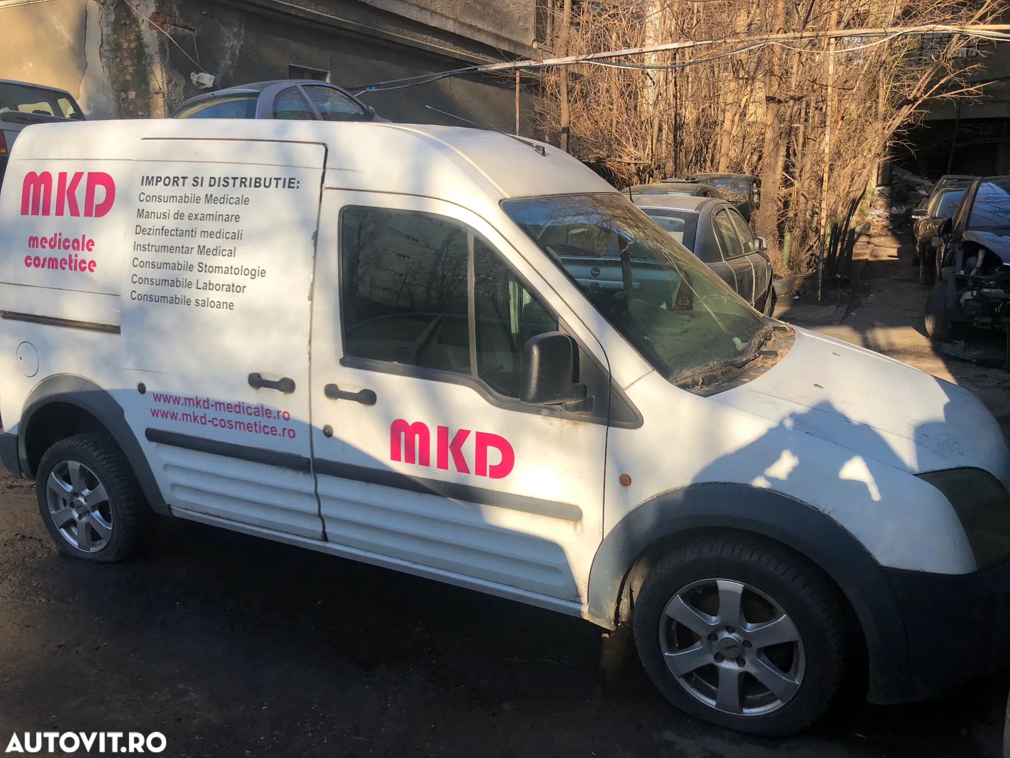 Dezmembrez Ford Transit Connect alb 1.8 diesel 2008 - 2