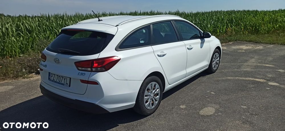 Hyundai i30 1.6 D Classic + - 5