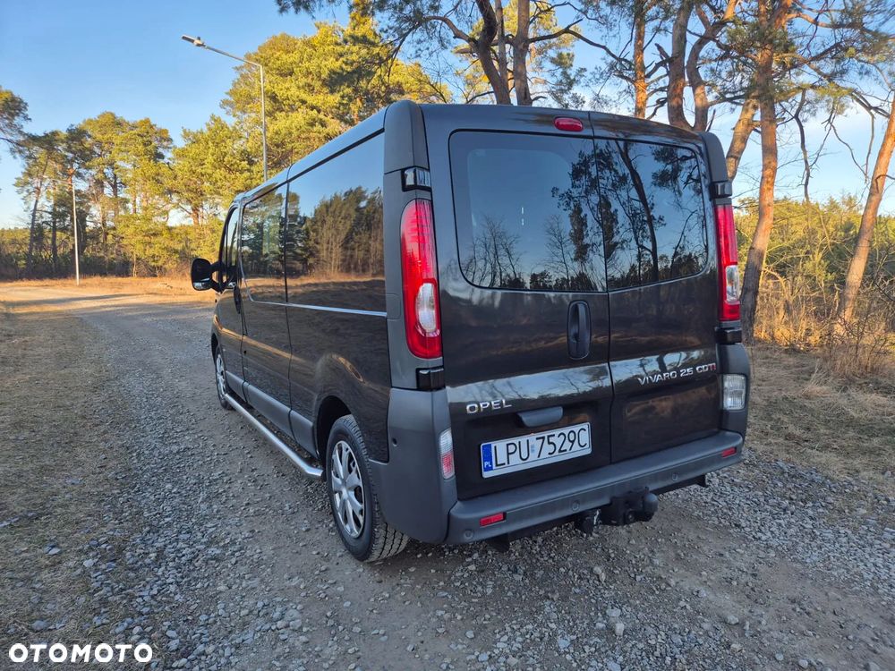Opel Vivaro - 10