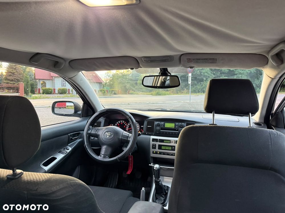 Toyota Corolla 1.6 VVT-i Sol - 12