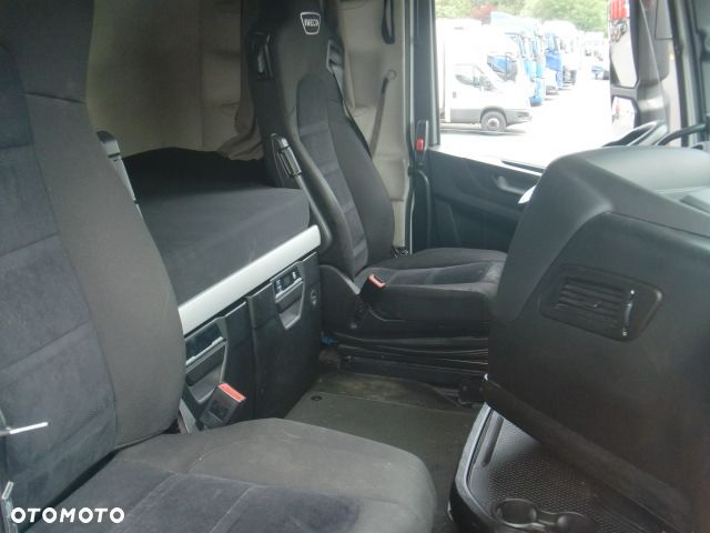 Iveco 460 LNG - 5
