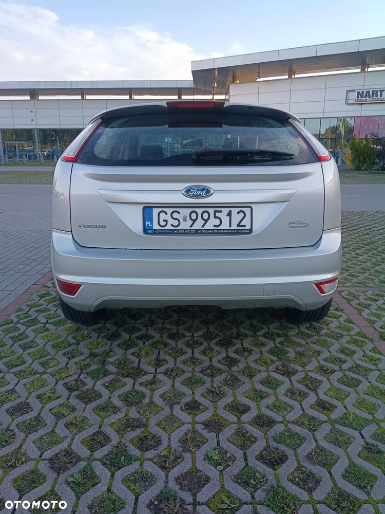 Ford Focus 2009 photo 4