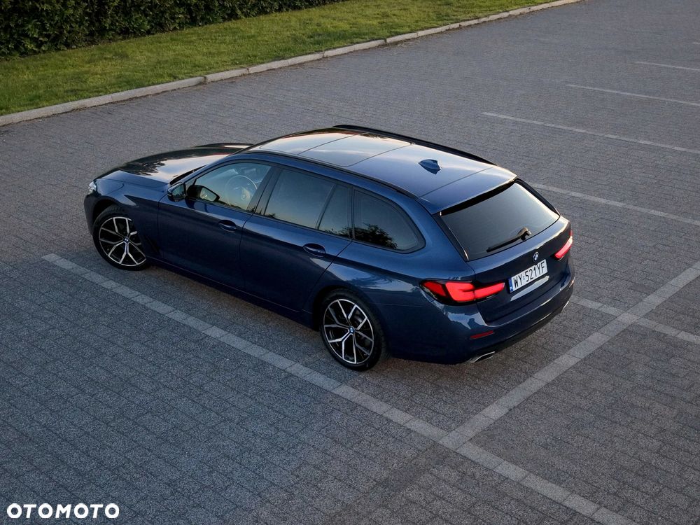 BMW Seria 5 520d mHEV - 13