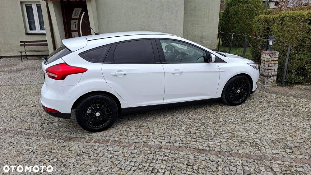 Ford Focus 1.0 EcoBoost Trend - 18