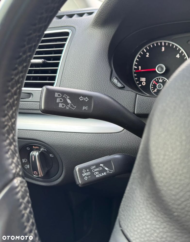 Volkswagen Sharan 2.0 TDI 4Motion BlueMotion Technology Highline - 33