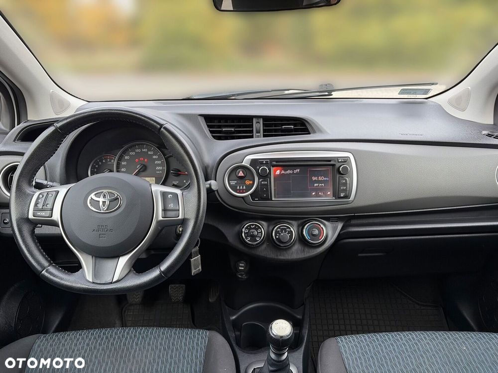 Toyota Yaris 1.33 Premium - 11