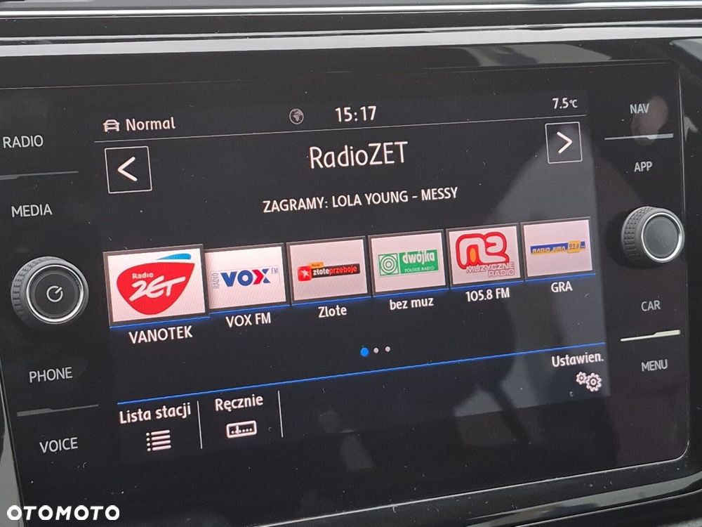 Volkswagen Touran 2.0 TDI BMT Highline - 20