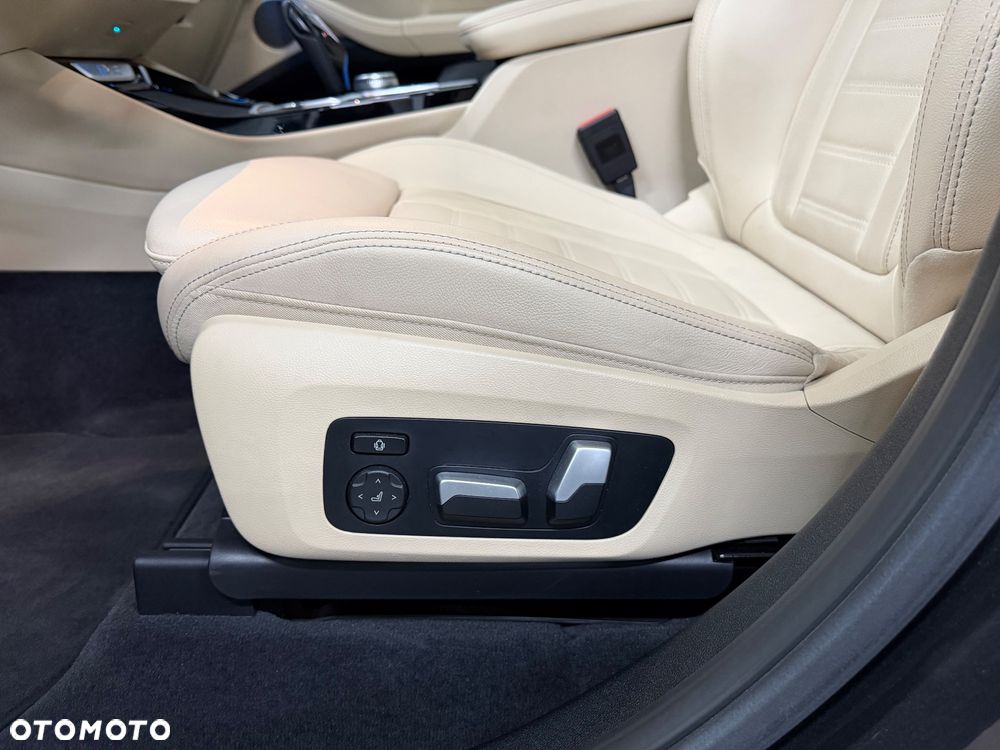 BMW iX3 80kWh Impressive - 23