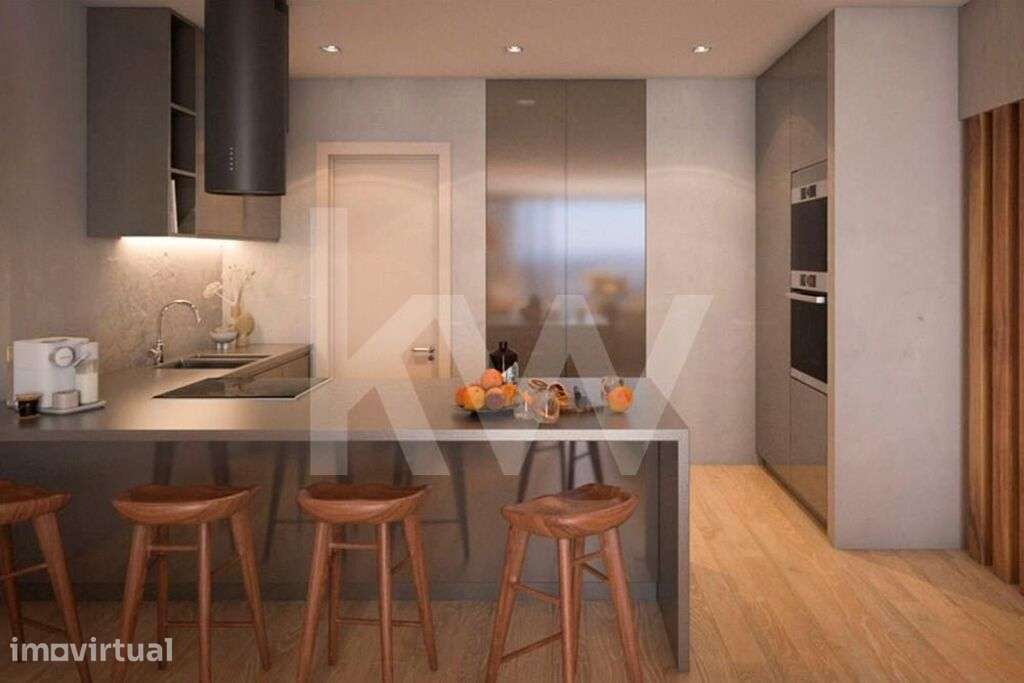 Moradia T3 Duplex em Banda, em empreendimento de luxo, na Costa de Pra - Grande imagem: 5/10
